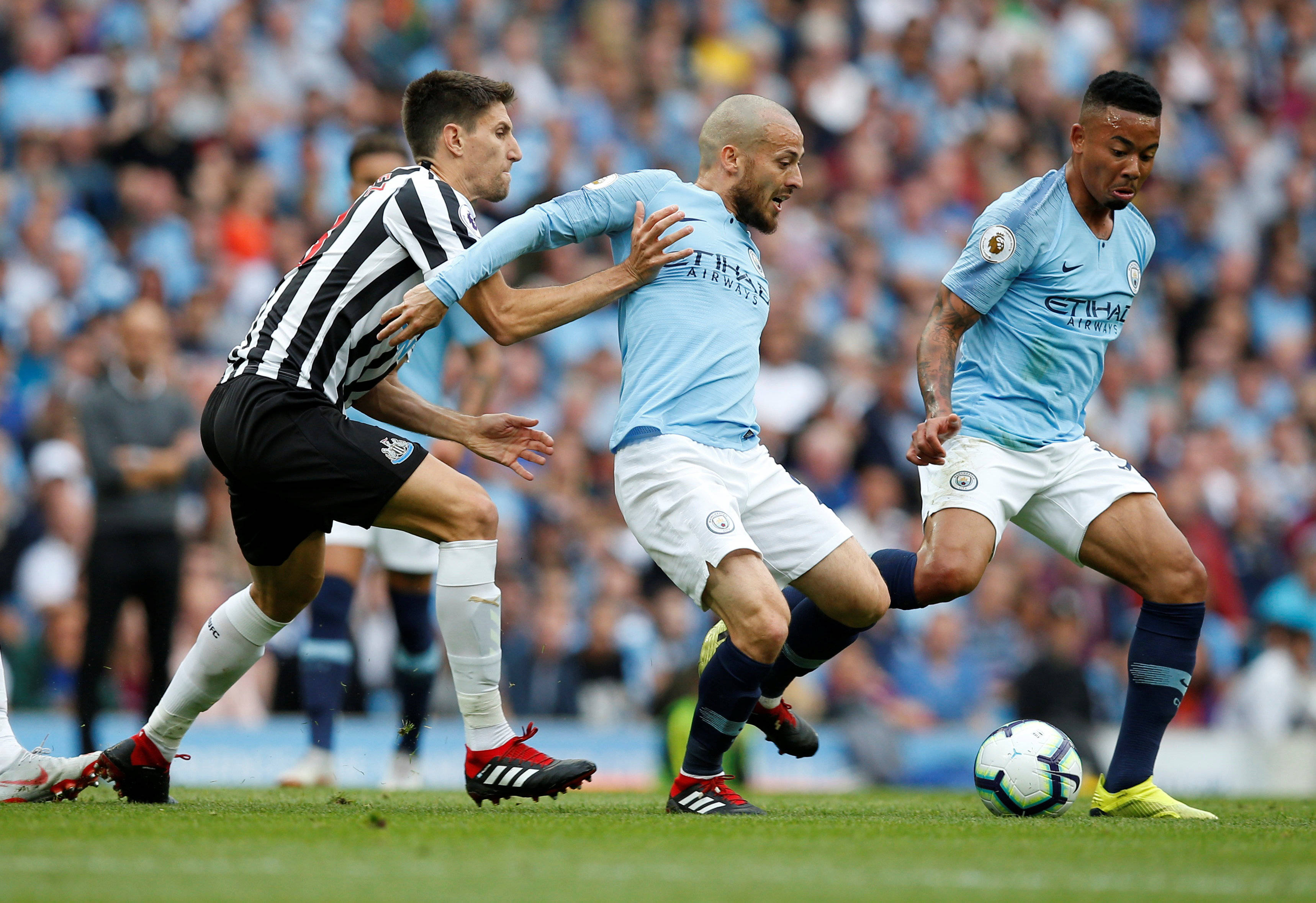  明日英超焦点战！洛杉矶快船迎战达拉斯独行侠，横扫或上演